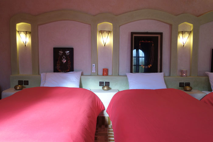 Twin Room At Desert Hotel Auberge Cafe Du Sud